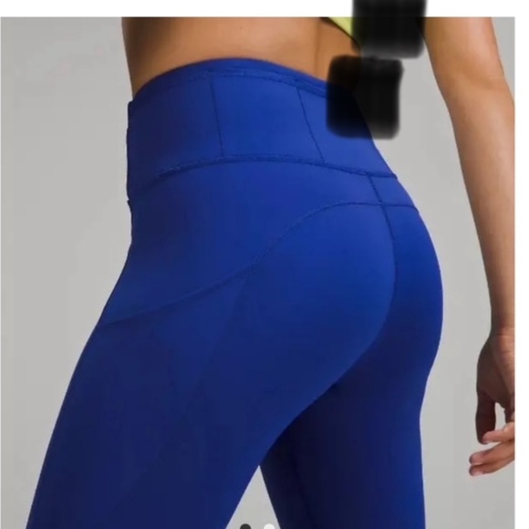 Lululemon Fast And Free Short 10" Size 6 Cerulean Blue - Picture 8 of 8